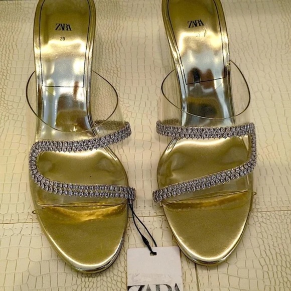 💋 Zara Gold Heels with Rhinestones *NEW 39 - Picture 1 of 10